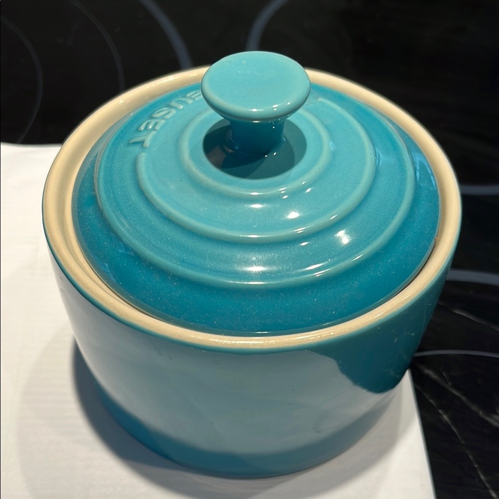 Le Creuset ramekin with lid